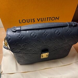 Louis Vuitton Empreinte Pouchette Metis